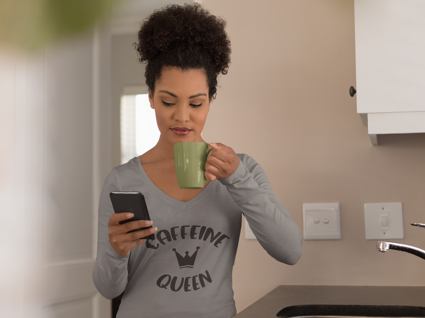 👑☕ Caffeine Queen – Bold Coffee Statement | DTF Transfer FT944