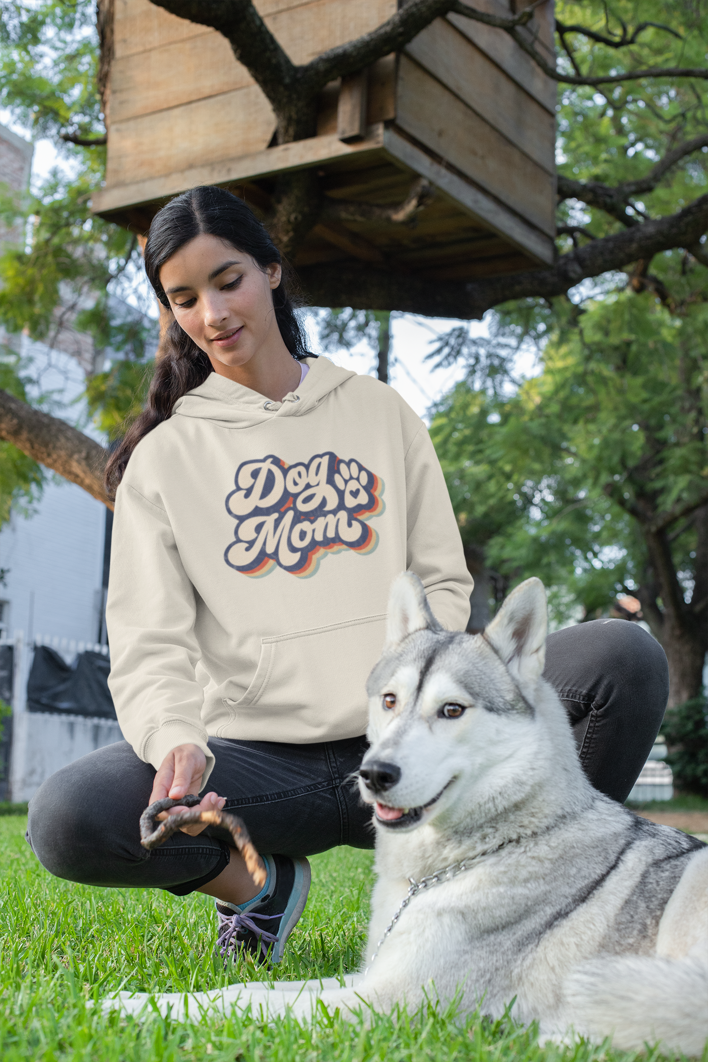 🐾 Dog Mom – Retro Paw Love | DTF Transfer FT719