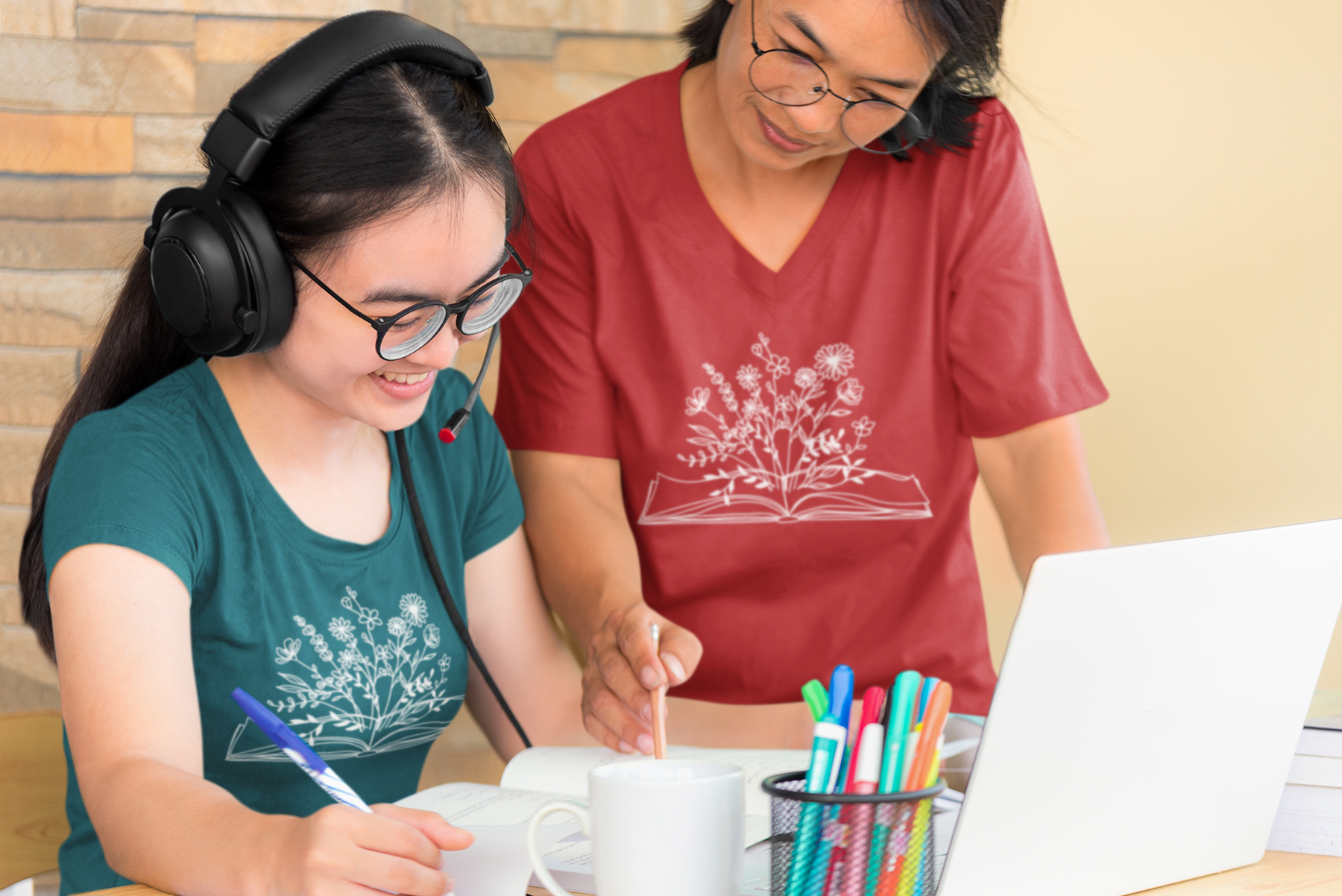 📖🌼 Floral Book Illustration - Teacher & Learning Inspired | DTF Transfer FT937